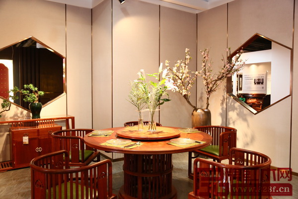 國壽紅木展館內(nèi)實景