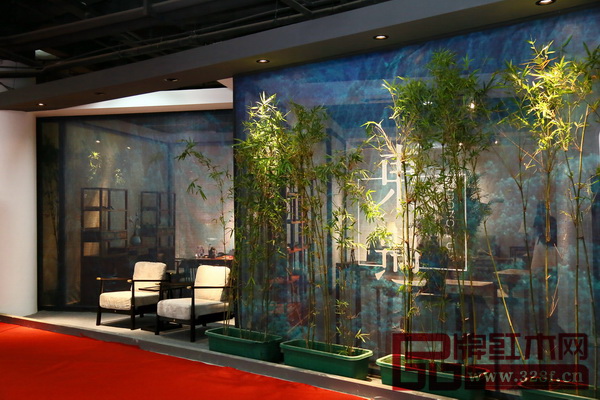 蘇陽(yáng)紅·東遇展位外景塑造出悠遠(yuǎn)意境