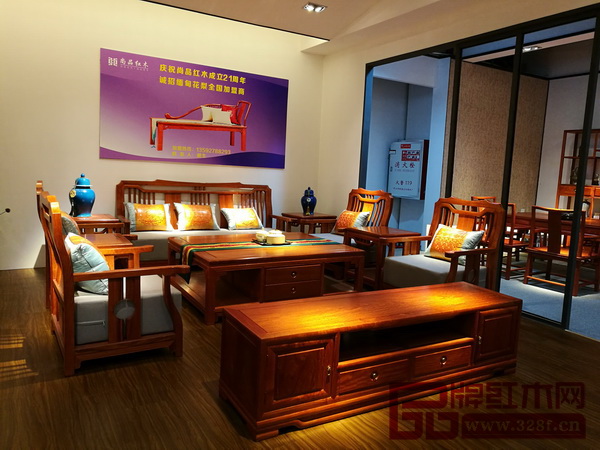 尚品紅木展館內(nèi)實(shí)景