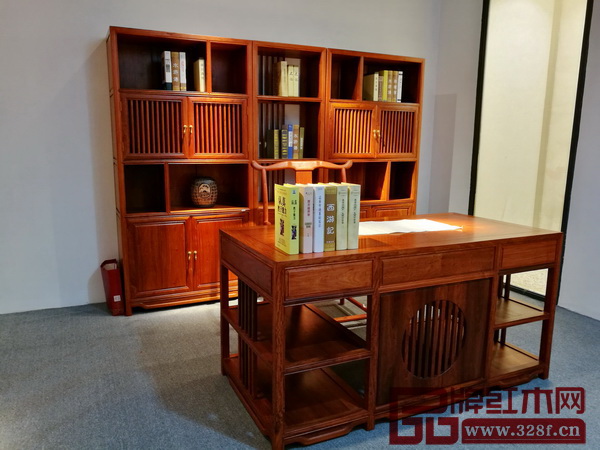 尚品紅木展館內(nèi)實(shí)景