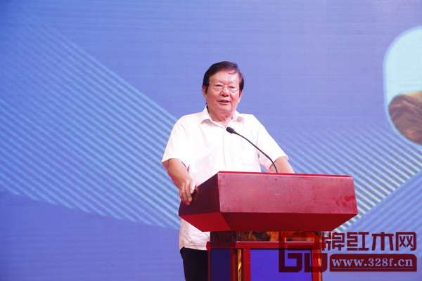 全國政協(xié)委員、全國工商聯(lián)第九屆副主席、中國西部研究與發(fā)展促進(jìn)會理事長程路 全國政協(xié)委員、全國工商聯(lián)第九屆副主席、中國西部研究與發(fā)展促進(jìn)會理事長程路