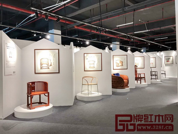 由中國傳統(tǒng)工藝大師、國壽紅木董事長原創(chuàng)設(shè)計的新明式家具代表作《國壽椅》入選本次展覽