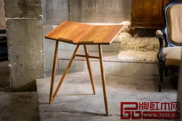 卓木王精心設(shè)計“開卷”書架 卓木王精心設(shè)計“開卷”書架