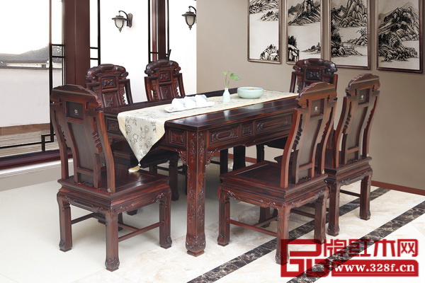 萬(wàn)家宜·檀風(fēng)——《吉星高照餐臺(tái)》