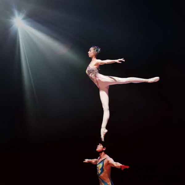 精彩雜技節(jié)目表演 精彩雜技節(jié)目表演