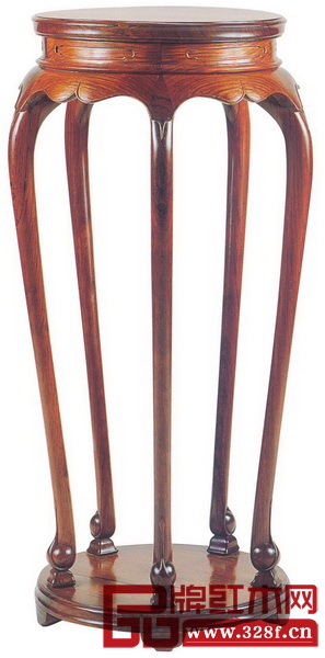 圖2 黃花梨五足香幾 面徑41厘米 面寬41厘米 高97厘米 美國加州中國古典家具博物館舊藏 圖2 黃花梨五足香幾 面徑41厘米 面寬41厘米 高97厘米 美國加州中國古典家具博物館舊藏