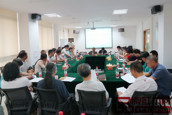 眾多行業(yè)專家學(xué)者出席了瓊林學(xué)苑中式文化藝術(shù)人才培訓(xùn)基地開班研討會(huì) 眾多行業(yè)專家學(xué)者出席了瓊林學(xué)苑中式文化藝術(shù)人才培訓(xùn)基地開班研討會(huì)