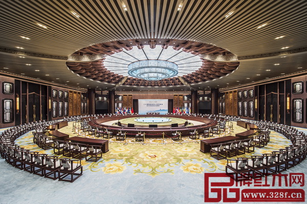 明堂紅木為2016年G20杭州峰會(huì)制作的主會(huì)場(chǎng)大圓桌 明堂紅木為2016年G20杭州峰會(huì)制作的主會(huì)場(chǎng)大圓桌