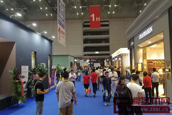 9月11日，第40屆中國家博會在上海虹橋國家會展中心盛大揭幕，吸引了眾多來自全球的參展商與專業(yè)買家