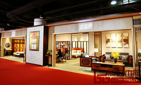 憶古軒新中式雙子星品牌聯(lián)展,成為首屆中國新中式紅木家具大會參展面積最大的品牌 憶古軒新中式雙子星品牌聯(lián)展,成為首屆中國新中式紅木家具大會參展面積最大的品牌