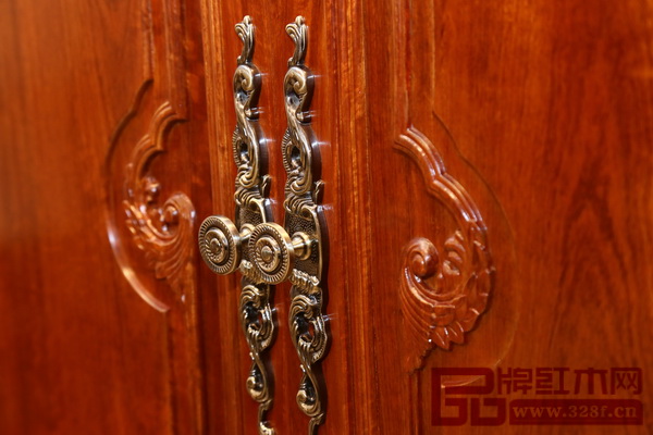 老周家居歐式家具上的銅配件更顯尊貴 老周家居歐式家具上的銅配件更顯尊貴