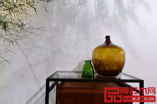 一方空間詮釋一種生活理念,杜公子展區(qū)營(yíng)造的東方品位生活空間 一方空間詮釋一種生活理念,杜公子展區(qū)營(yíng)造的東方品位生活空間