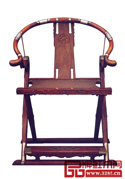 圖1_清早期 黃花梨螭龍紋交椅 長73厘米 寬49厘米 高100厘米 （選自北京市文物局：《北京文物精粹大系》家具卷，北京出版社）