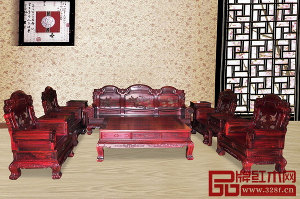  創(chuàng)輝紅木在產(chǎn)品研發(fā)及制作方面不遺余力，保證了每件出品的獨(dú)特韻味