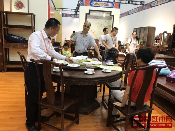 孔連紅木的珍品家具紛紛被下定購(gòu)買(mǎi) 孔連紅木的珍品家具紛紛被下定購(gòu)買(mǎi)