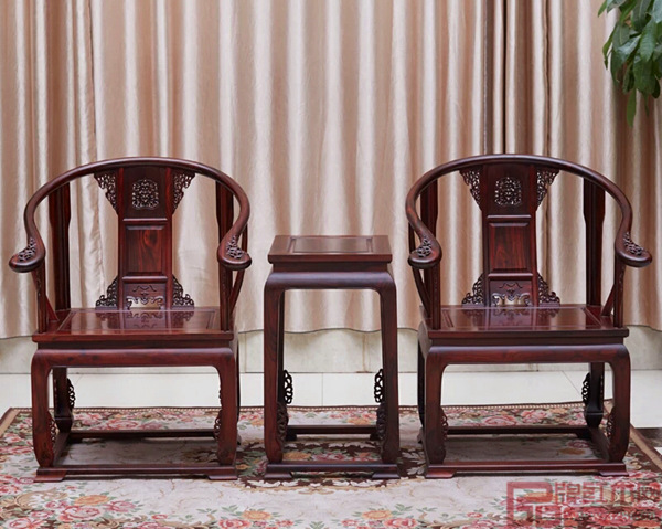 富寶軒紅木“國慶中秋大行動,600萬豪禮等您帶回家”抽獎活動一等獎獎品闊葉黃檀皇宮椅 富寶軒紅木“國慶中秋大行動,600萬豪禮等您帶回家”抽獎活動一等獎獎品闊葉黃檀皇宮椅