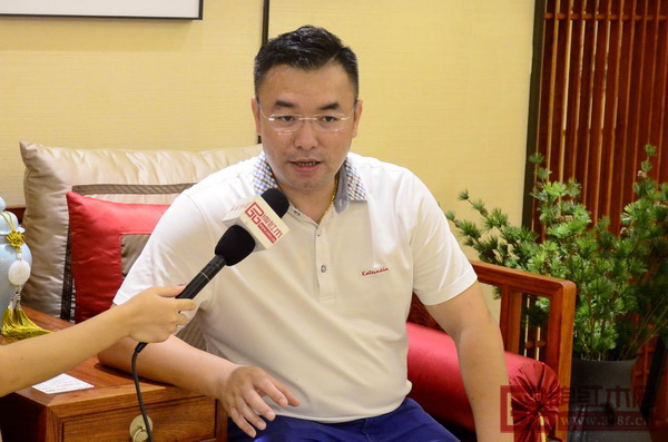 國壽紅木董事長接受品牌紅木采訪 國壽紅木董事長接受品牌紅木采訪