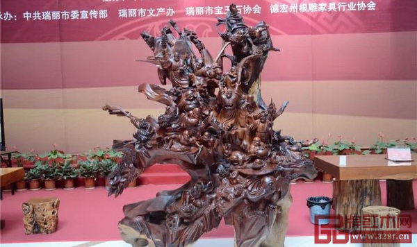 參選中國·瑞麗“神工獎(jiǎng)”評選的根雕作品 參選中國·瑞麗“神工獎(jiǎng)”評選的根雕作品