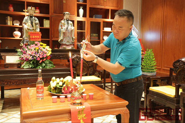 寓意吉祥興旺的開業(yè)儀式，象征著企業(yè)的美好未來