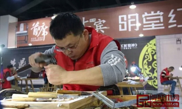 明堂紅木木雕匠人吳文彬 明堂紅木木雕匠人吳文彬