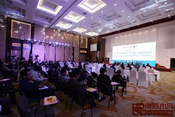 第二屆“中國的椅子”原創(chuàng)設(shè)計大賽頒獎典禮現(xiàn)場