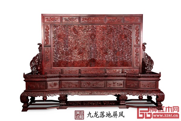 新明紅木經(jīng)典作品——《九龍壁落地大屏風(fēng)》