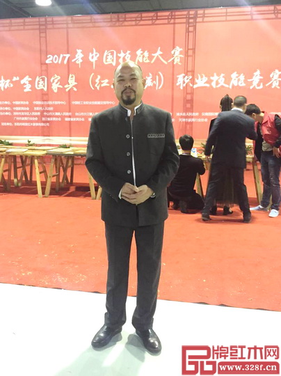 陳正民大師在總決賽現(xiàn)場留影 陳正民大師在總決賽現(xiàn)場留影