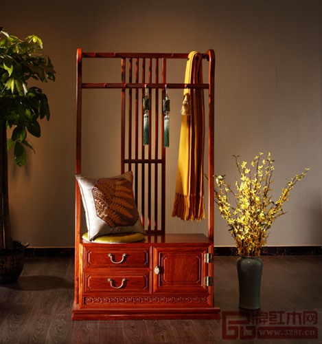 江南御寶——《夢江南掛衣架》