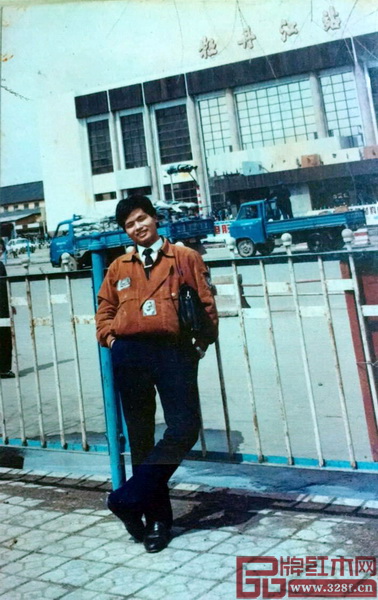 二十出頭,李忠信孤身前往黑龍江做木頭生意 二十出頭,李忠信孤身前往黑龍江做木頭生意