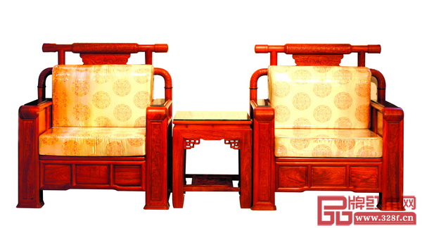 2005年中信紅木為北京人民大會堂浙江廳制作的軟體大總統(tǒng)沙發(fā) 2005年中信紅木為北京人民大會堂浙江廳制作的軟體大總統(tǒng)沙發(fā)