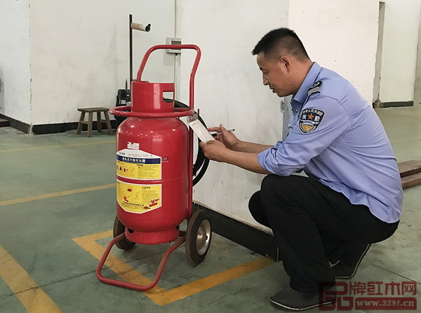 區(qū)氏臻品定期組織消防培訓、演練