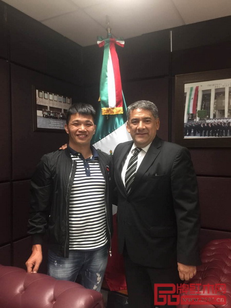 墨西哥當(dāng)?shù)仡I(lǐng)導(dǎo)會(huì)見(jiàn)萬(wàn)事紅總經(jīng)理蔣龍 墨西哥當(dāng)?shù)仡I(lǐng)導(dǎo)會(huì)見(jiàn)萬(wàn)事紅總經(jīng)理蔣龍