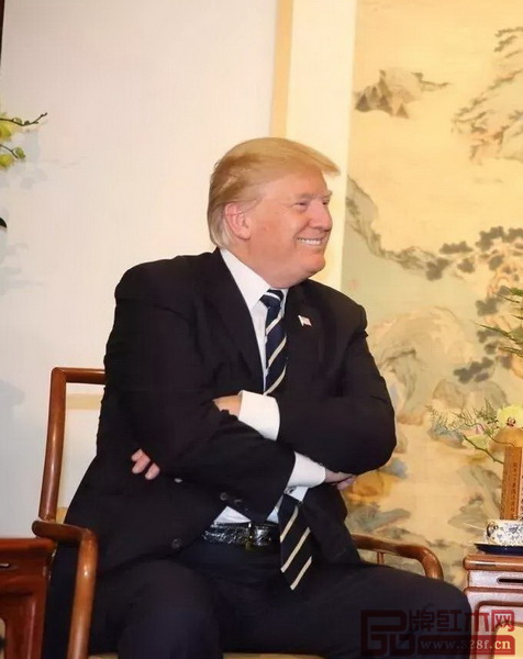 2017年11月8日至10日美國總統(tǒng)特朗普訪華時在故宮落坐的扇形面南官帽椅 2017年11月8日至10日美國總統(tǒng)特朗普訪華時在故宮落坐的扇形面南官帽椅