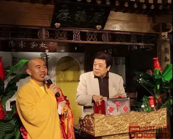 第八期和平寺主持德禪法師和著名主持人趙忠祥老師 第八期和平寺主持德禪法師和著名主持人趙忠祥老師