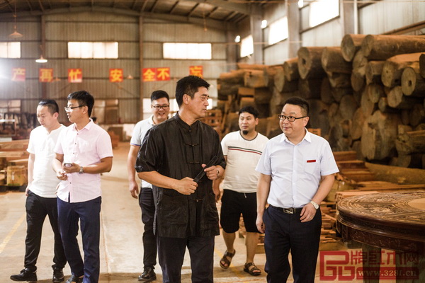 精誠為客戶服務(wù),新明紅木展現(xiàn)老品牌魅力 精誠為客戶服務(wù),新明紅木展現(xiàn)老品牌魅力