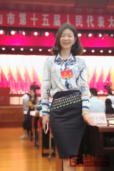 楊晶（中山紅古軒營(yíng)銷(xiāo)總監(jiān)）