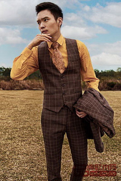 吳俊（東陽(yáng)紫福堂營(yíng)銷(xiāo)總監(jiān)）