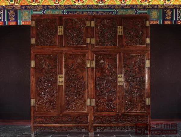 清康熙御制 黃花梨鸞鳳牡丹紋大頂箱柜成對