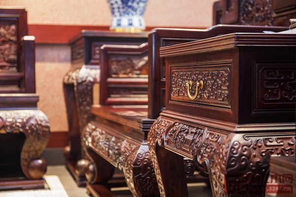 活動期間買永華紅木系列家居產(chǎn)品滿5萬元以上即可參與幸運(yùn)大抽獎 永華紅木多款特惠紅木精品,限時(shí)限量搶購 活動期間買永華紅木系列家居產(chǎn)品滿5萬元以上即可參與幸運(yùn)大抽獎 永華紅木多款特惠紅木精品,限時(shí)限量搶購