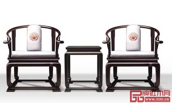 國(guó)家級(jí)設(shè)計(jì)大師、亞太地區(qū)手工藝大師陸光正、中國(guó)傳統(tǒng)工藝大師張向榮作品《首席椅》三件套