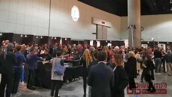 美國(guó)洛杉磯國(guó)際藝博會(huì)中國(guó)國(guó)家展開(kāi)幕式隆重舉行,現(xiàn)場(chǎng)人氣超旺 美國(guó)洛杉磯國(guó)際藝博會(huì)中國(guó)國(guó)家展開(kāi)幕式隆重舉行,現(xiàn)場(chǎng)人氣超旺