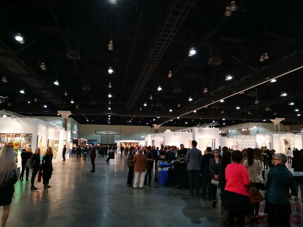 美國洛杉磯藝博會現(xiàn)場人氣爆棚