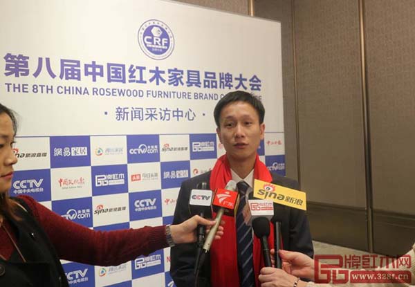 區(qū)氏臻品總經(jīng)理區(qū)錦澤接受中央電視臺等媒體采訪 區(qū)氏臻品總經(jīng)理區(qū)錦澤接受中央電視臺等媒體采訪