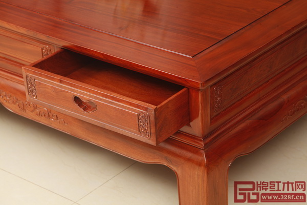 銘華紅木小巴花新品雕花、做工無(wú)一不精 銘華紅木小巴花新品雕花、做工無(wú)一不精