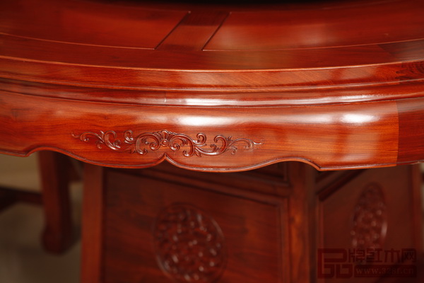 銘華紅木家具產(chǎn)品一雕一琢皆為精品