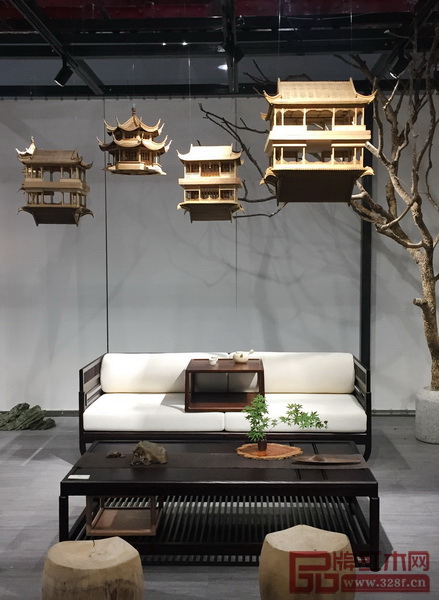 大量的中國設(shè)計師品牌把設(shè)計師對中國文化的某種氣質(zhì)的理解加入到當(dāng)代家具設(shè)計的創(chuàng)造當(dāng)中