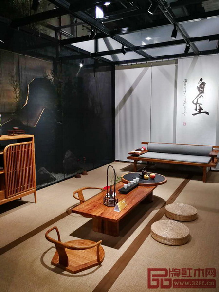 大量的中國設(shè)計師品牌把設(shè)計師對中國文化的某種氣質(zhì)的理解加入到當(dāng)代家具設(shè)計的創(chuàng)造當(dāng)中 大量的中國設(shè)計師品牌把設(shè)計師對中國文化的某種氣質(zhì)的理解加入到當(dāng)代家具設(shè)計的創(chuàng)造當(dāng)中