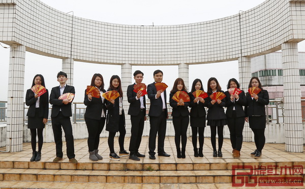 弘木傳媒技術(shù)部全體員工恭祝全國紅木家具企業(yè)招財(cái)進(jìn)寶,2018年持續(xù)提供更先進(jìn)的技術(shù)服務(wù) 弘木傳媒技術(shù)部全體員工恭祝全國紅木家具企業(yè)招財(cái)進(jìn)寶,2018年持續(xù)提供更先進(jìn)的技術(shù)服務(wù)