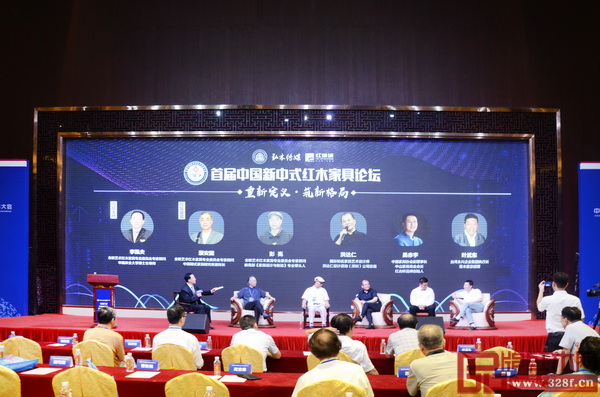 首屆中國新中式紅木家具論壇以“重新定義筑新格局”為主題 首屆中國新中式紅木家具論壇以“重新定義筑新格局”為主題