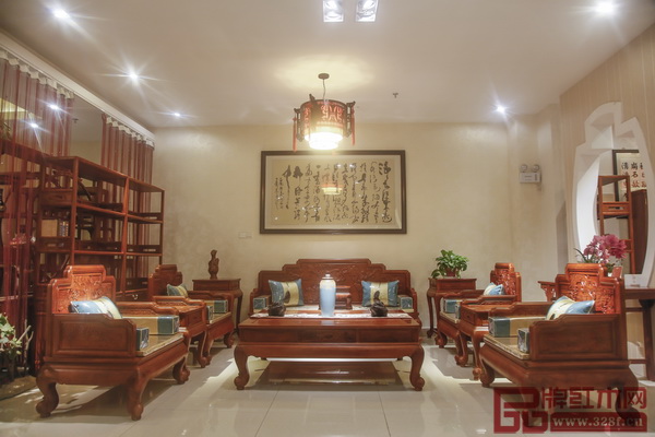 華廈·大不同展廳布置古典優(yōu)雅 華廈·大不同展廳布置古典優(yōu)雅